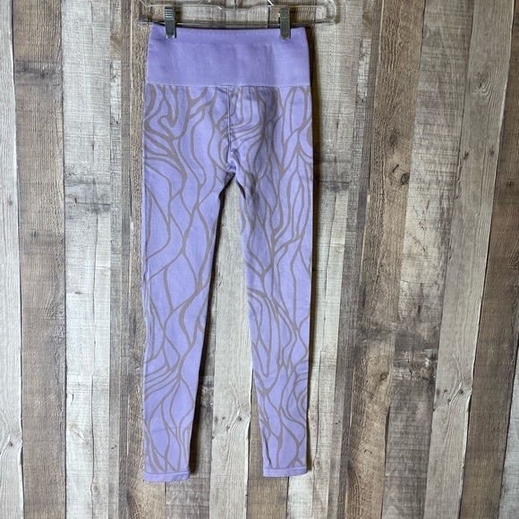 Fabletics High-Waisted Seamless Legging NWT - Picture 6 of 6